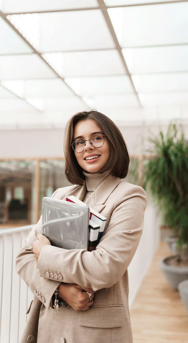 Business Administration Diploma Program (2) Business Administration Student